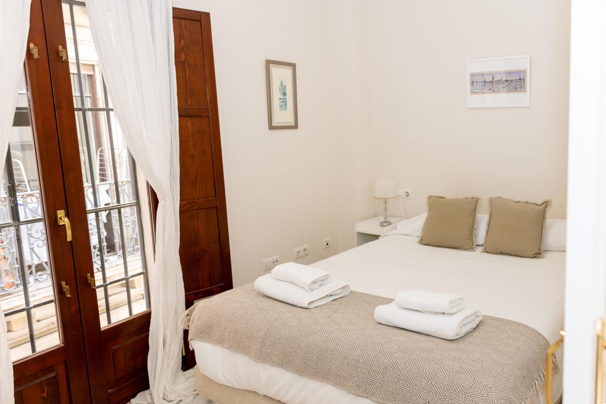 Charming & Quiet Apartment In Plaza Del Salvador Sevilla Kültér fotó