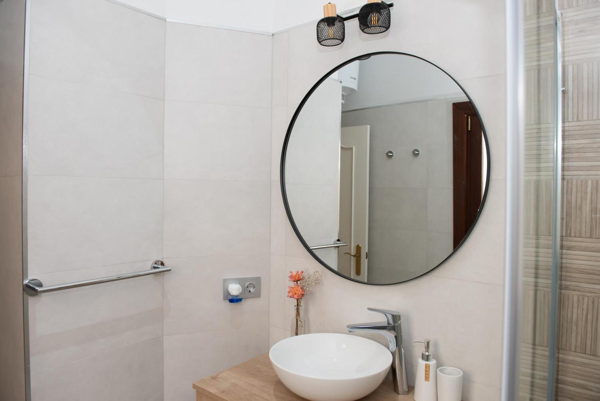 Charming & Quiet Apartment In Plaza Del Salvador Sevilla Kültér fotó