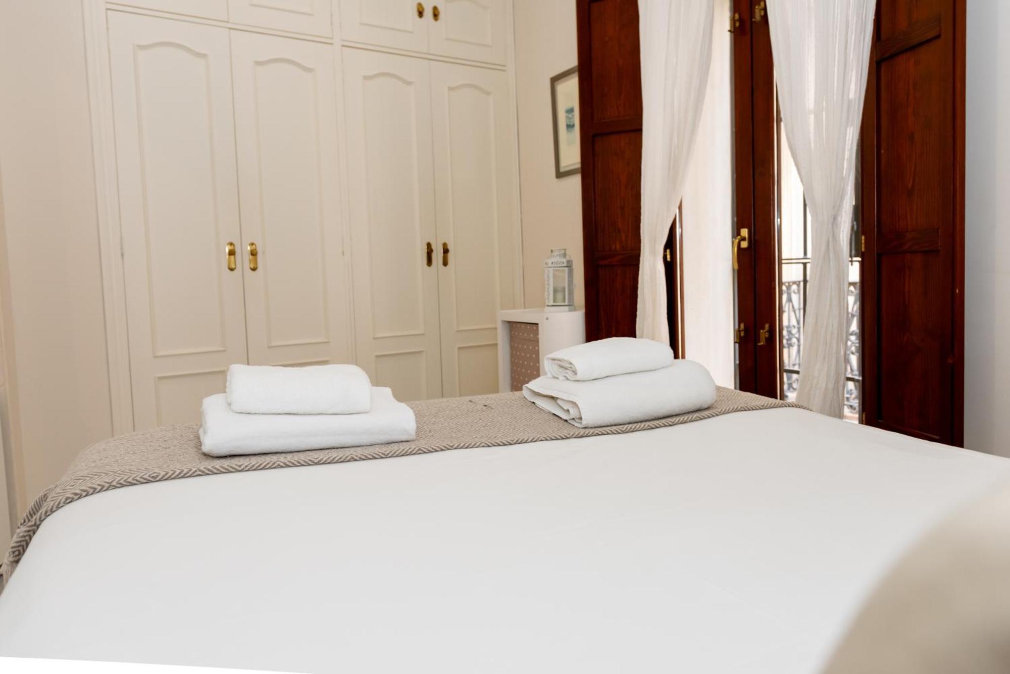 Charming & Quiet Apartment In Plaza Del Salvador Sevilla Kültér fotó