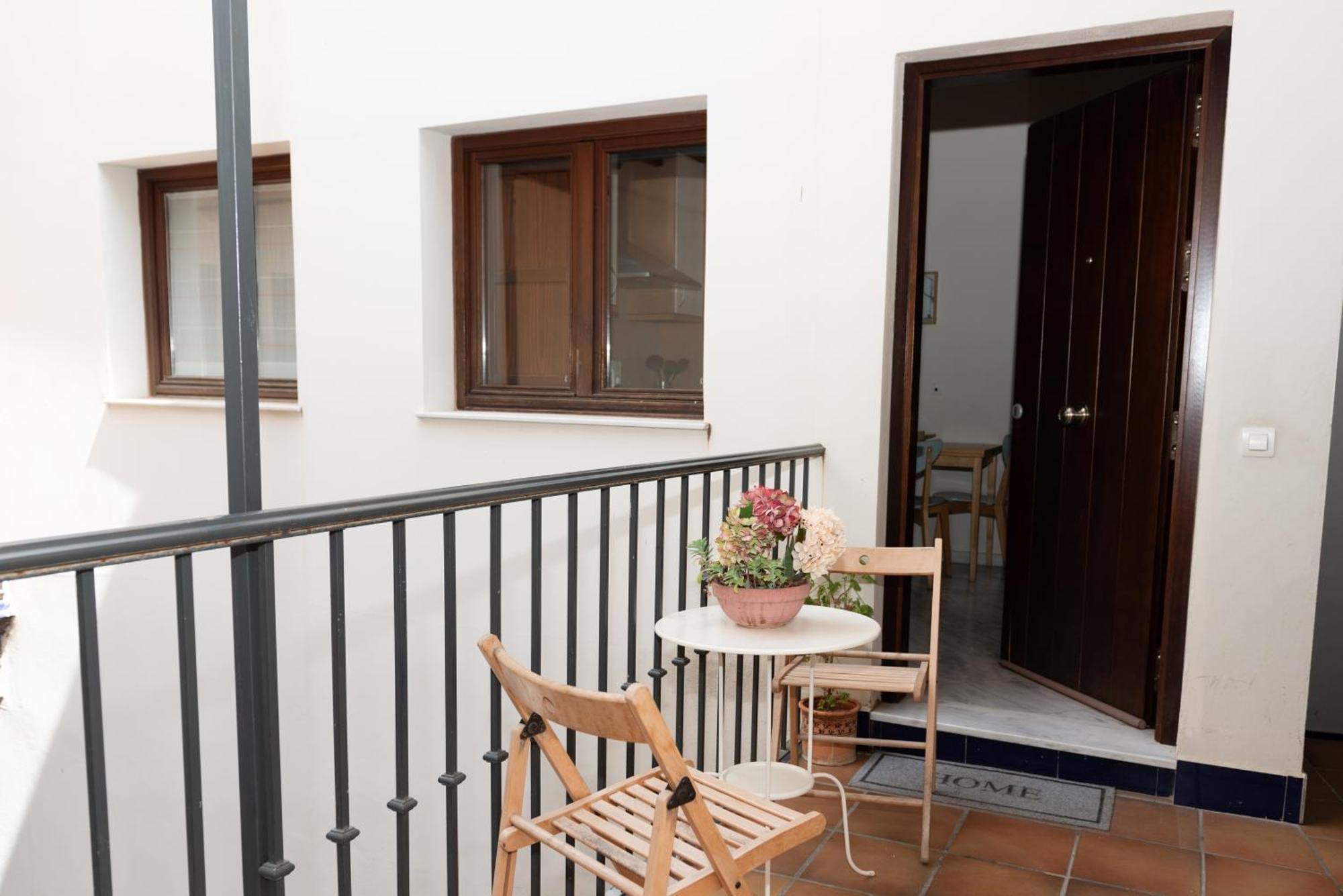 Charming & Quiet Apartment In Plaza Del Salvador Sevilla Kültér fotó