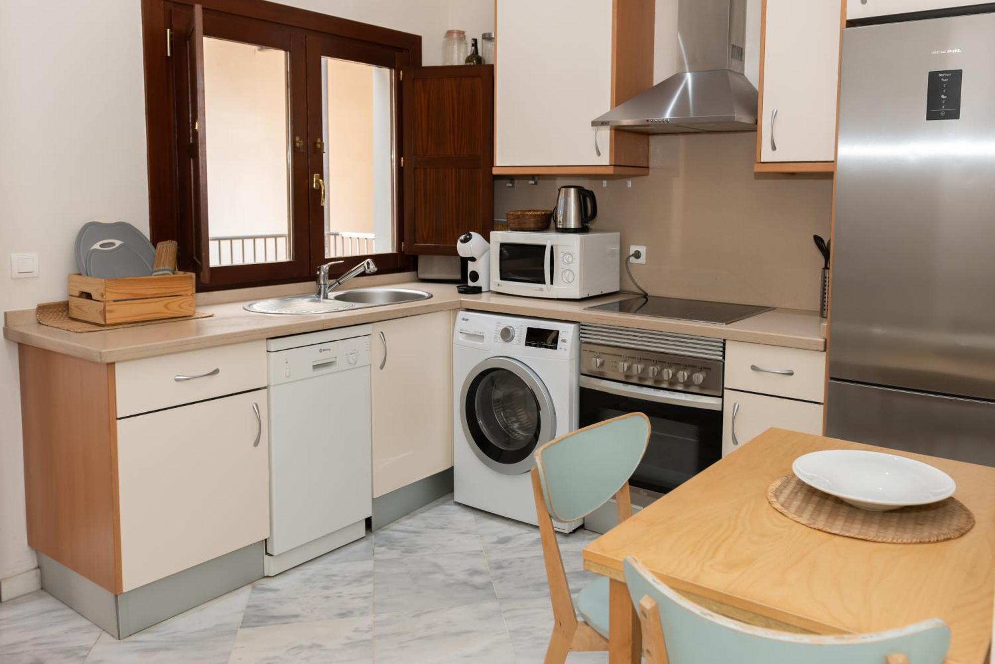 Charming & Quiet Apartment In Plaza Del Salvador Sevilla Kültér fotó