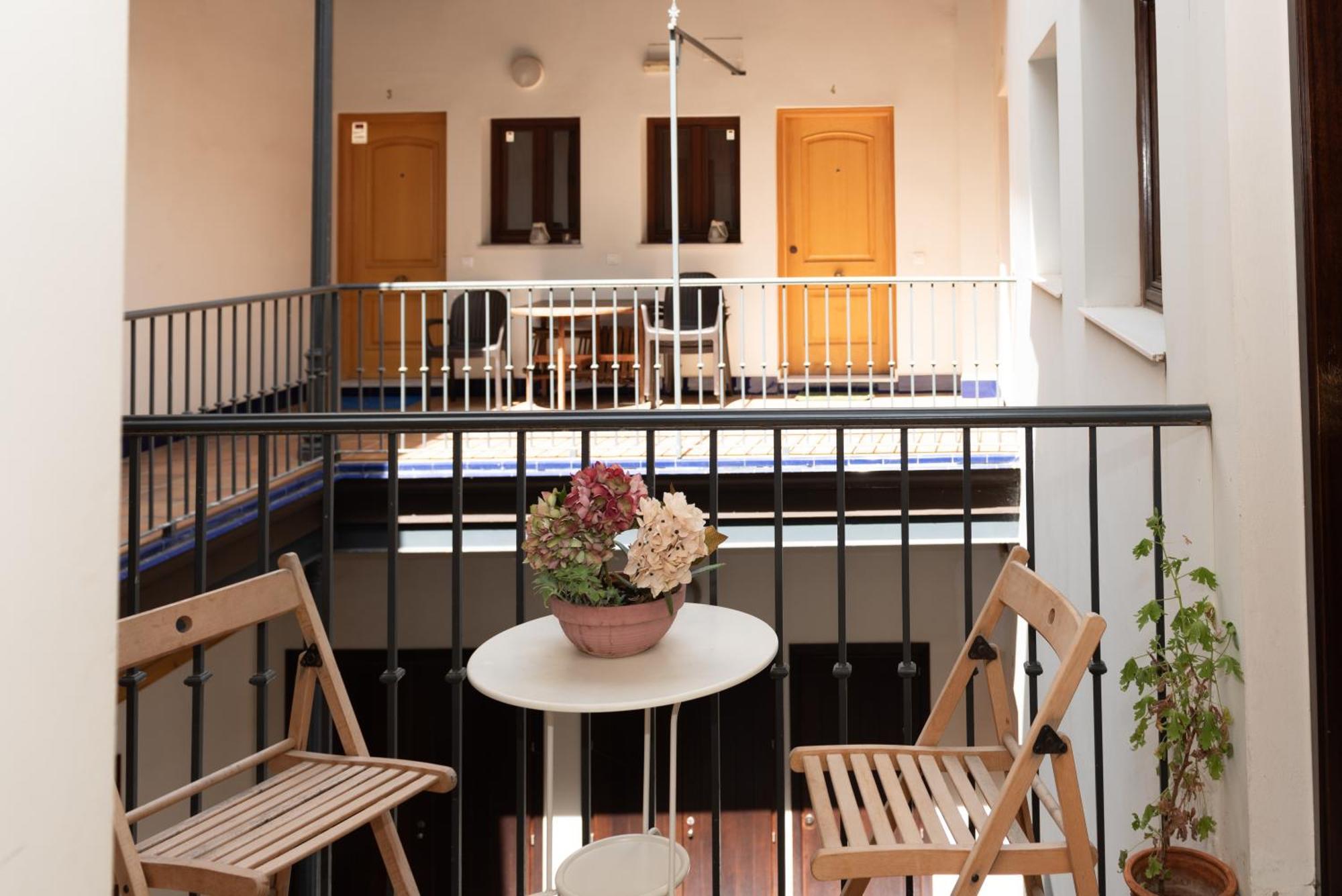 Charming & Quiet Apartment In Plaza Del Salvador Sevilla Kültér fotó